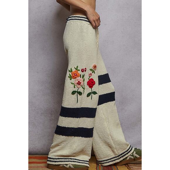 POL Stripped 3D Embroidered Pants in Cream and Navy - Picture 4 of 5